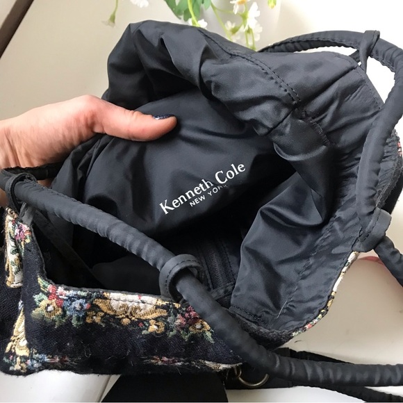 KENNETH COLE RARE Set of Women’s Embroidered Floral Canvas Backpack + Wallet M - Picture 7 of 12